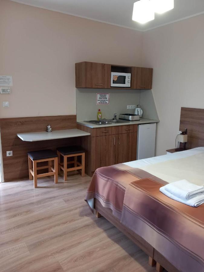 Hotel Kata Panzio Oroszlány Zewnętrze zdjęcie