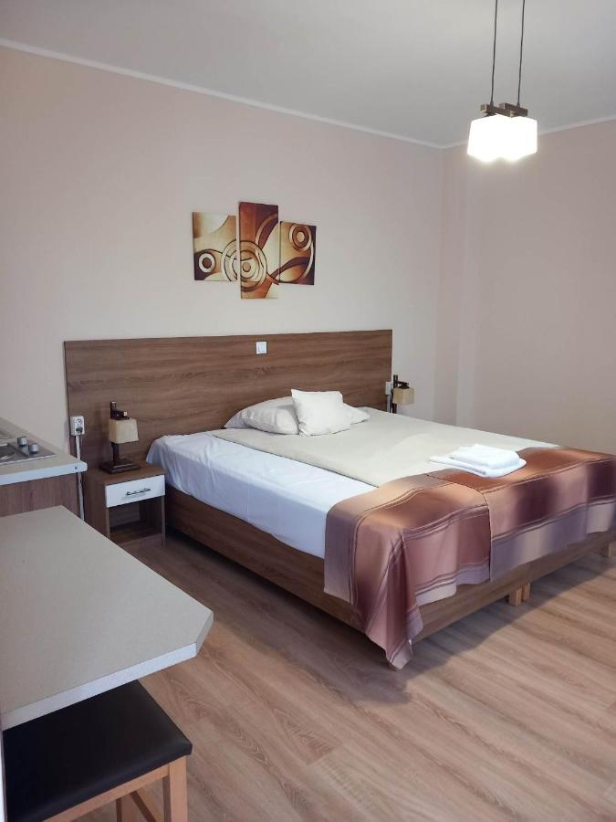 Hotel Kata Panzio Oroszlány Zewnętrze zdjęcie
