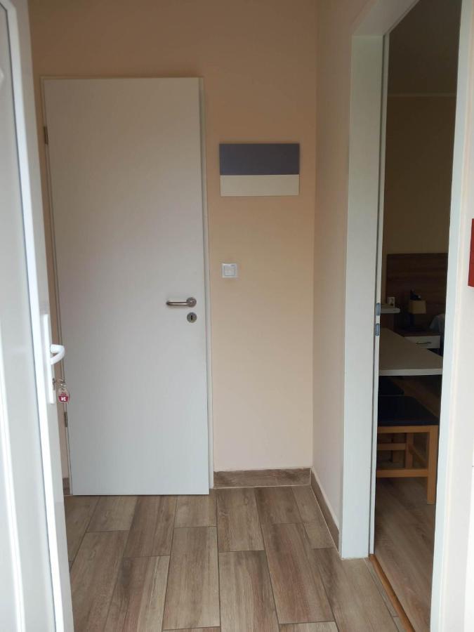 Hotel Kata Panzio Oroszlány Zewnętrze zdjęcie