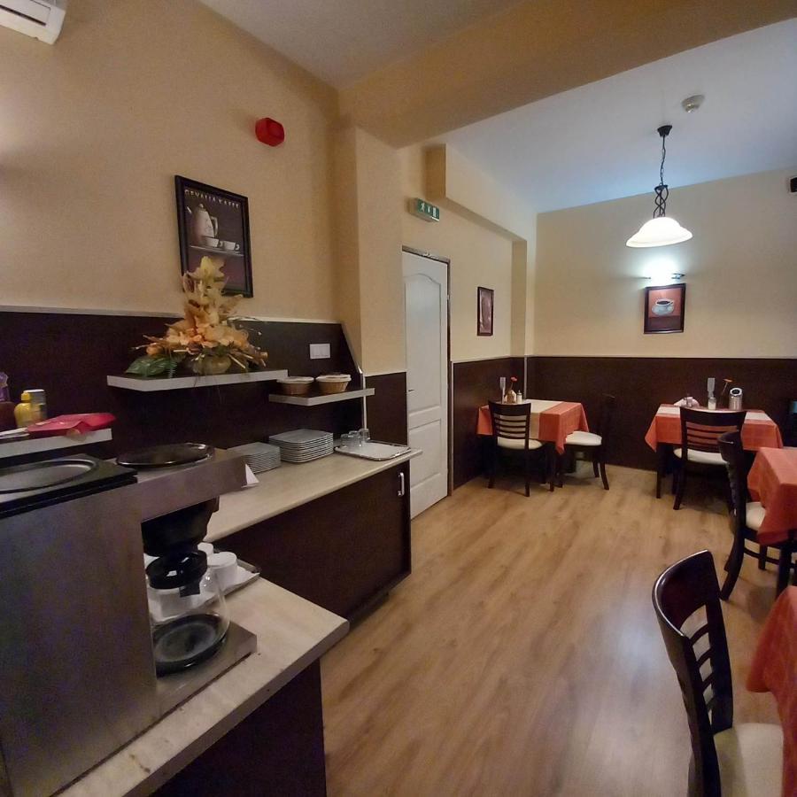 Hotel Kata Panzio Oroszlány Zewnętrze zdjęcie